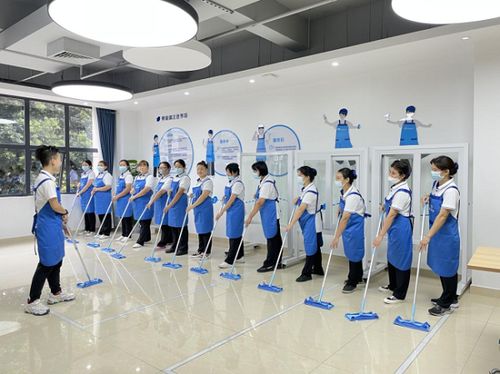 輕喜到家服務者 從制造業(yè)到家政服務的華麗轉身